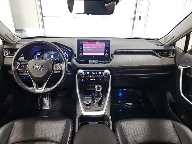 Used 2020 Toyota RAV4 Limited AWD/4WD image 32
