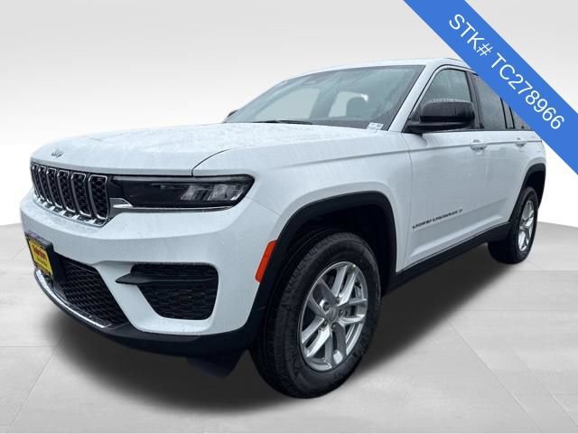 New 2026 Jeep Grand Cherokee Laredo AWD/4WD image 3