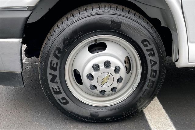 Used 2024 Chevrolet Express 3500 w/ Power Convenience Package RWD image 9