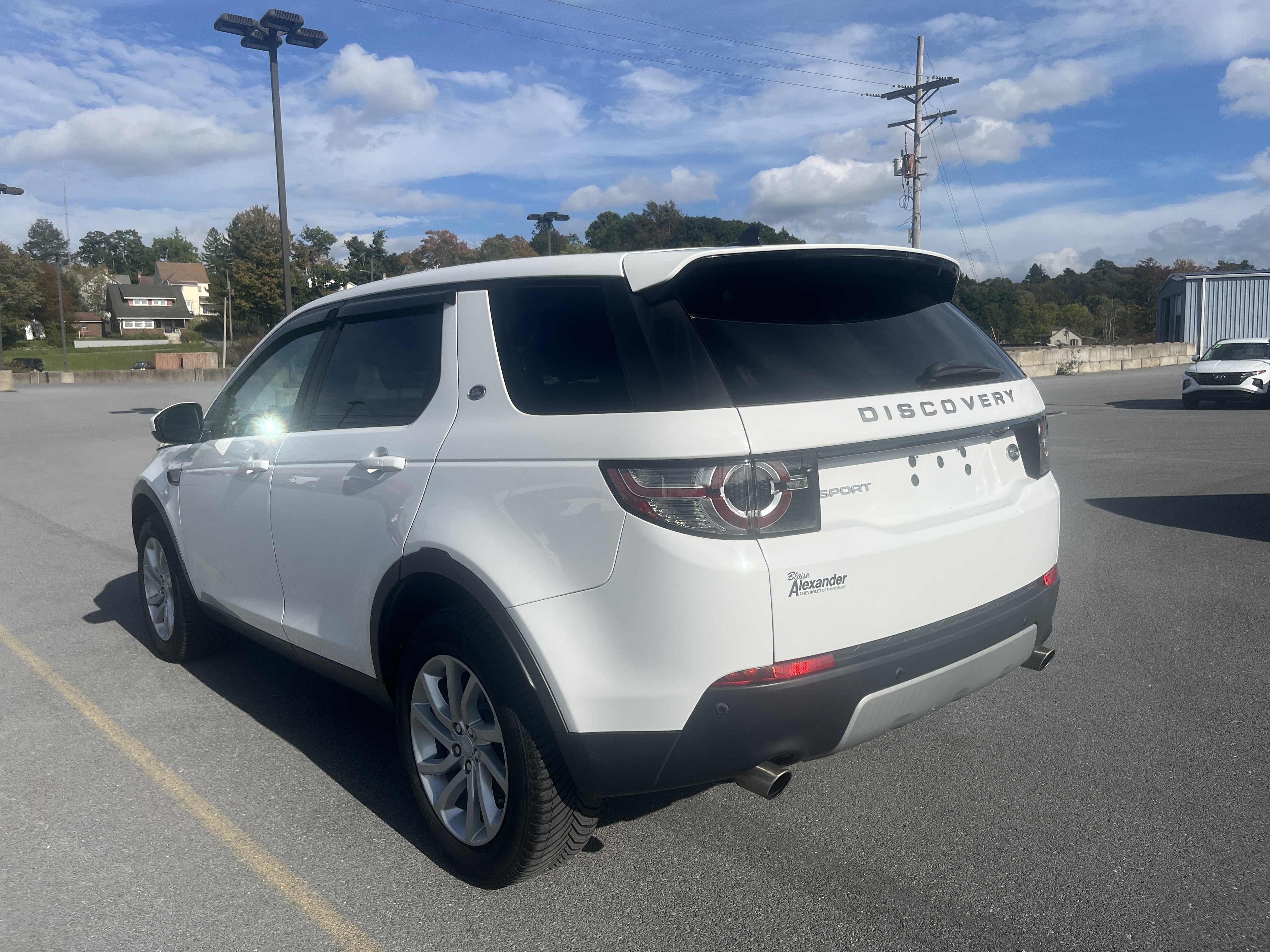 Used 2016 Land Rover Discovery Sport HSE AWD/4WD image 4
