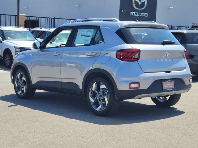 New 2026 Hyundai Venue SEL FWD image 3