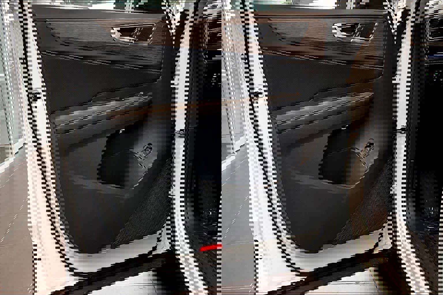 Used 2024 Volkswagen Atlas SEL image 22