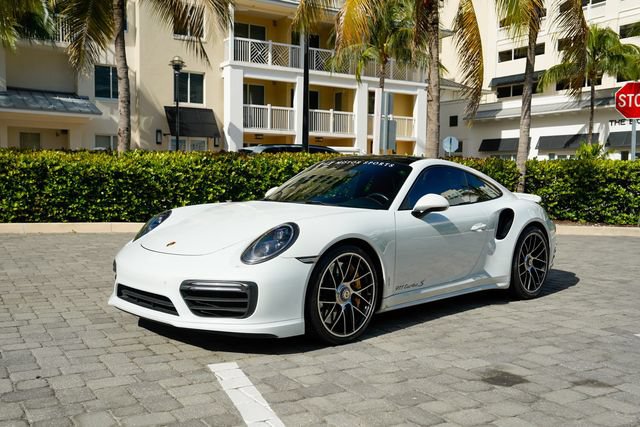 Used 2017 Porsche 911 4 Coupe AWD/4WD image 2