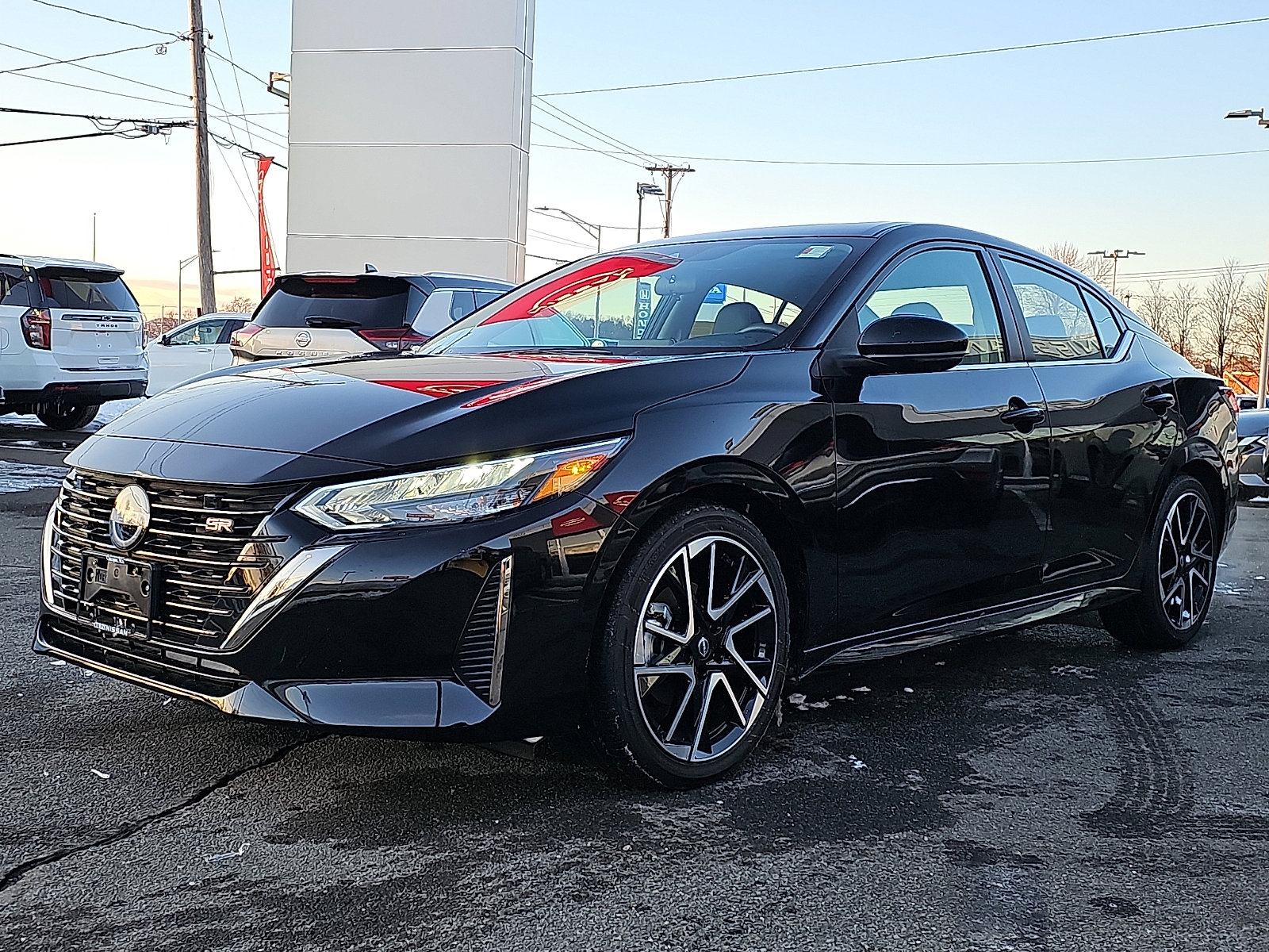 Used 2025 Nissan Sentra SR w/ SR Premium Package FWD image 3
