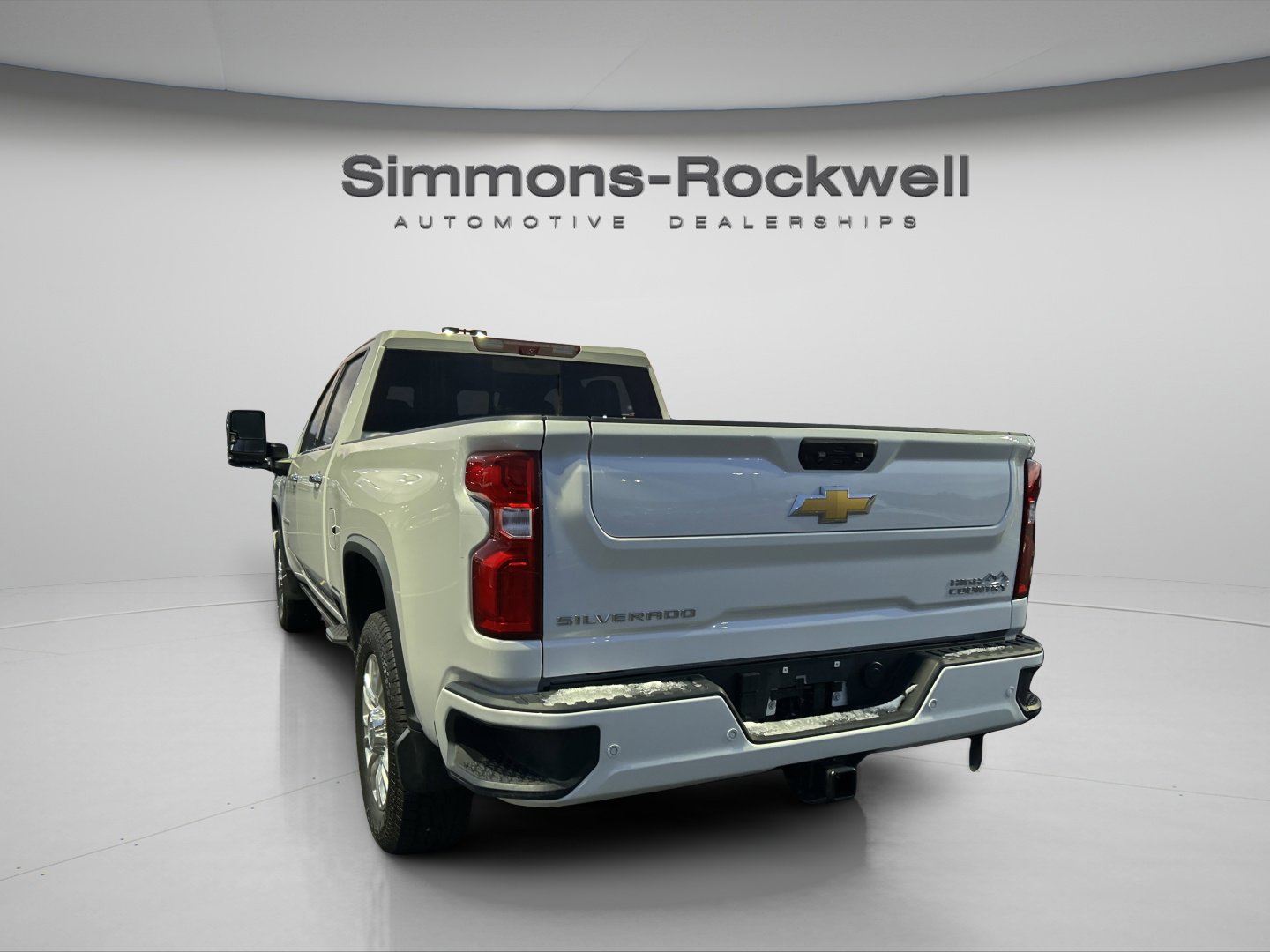 Used 2023 Chevrolet Silverado 2500 High Country w/ Z71 Off-Road Package image 6