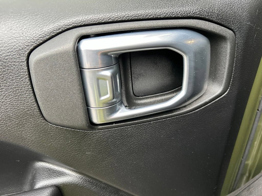 Used 2021 Jeep Gladiator Rubicon AWD/4WD image 25