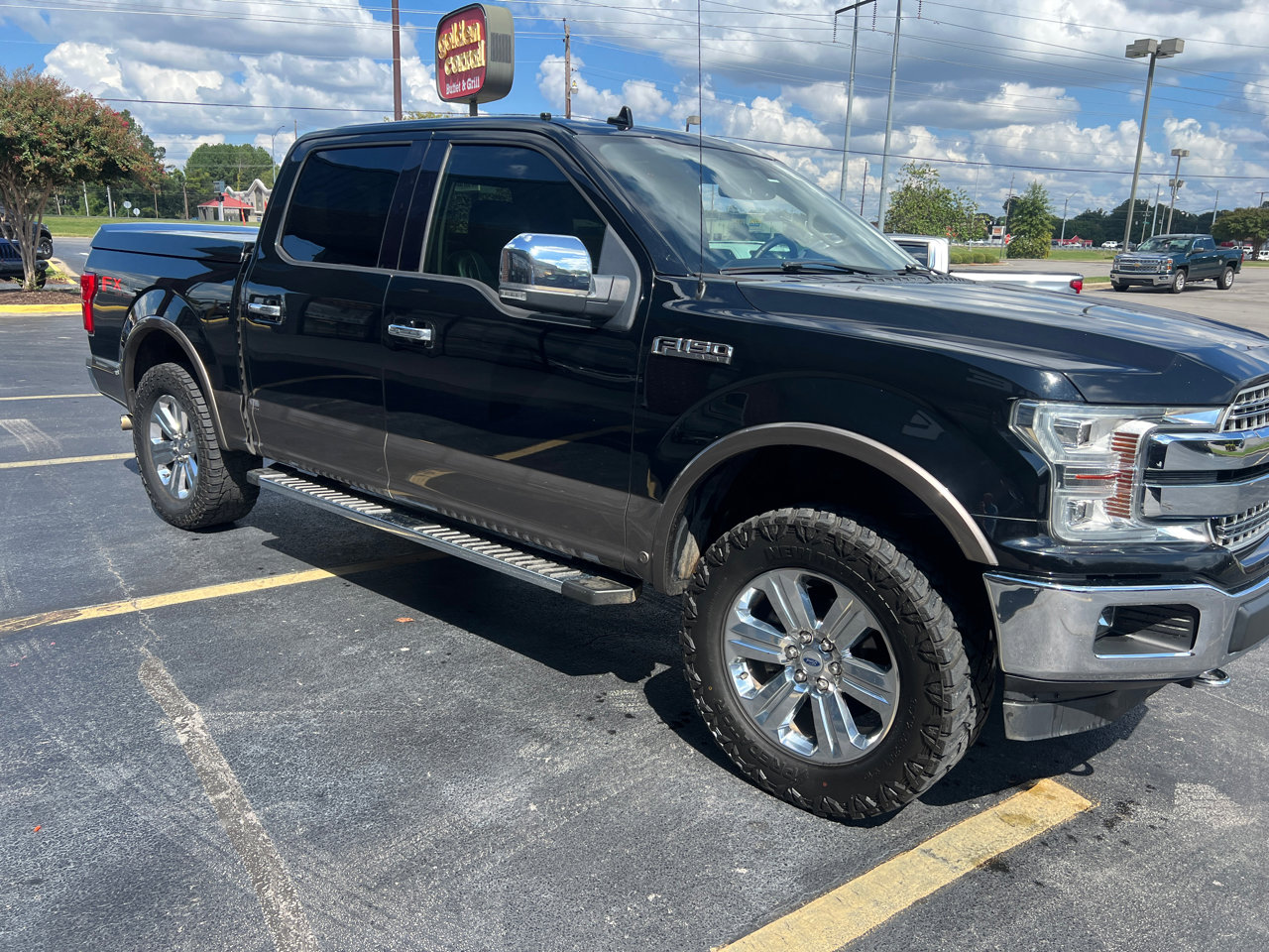Used 2018 Ford F150 Lariat w/ Equipment Group 502A Luxury image 3