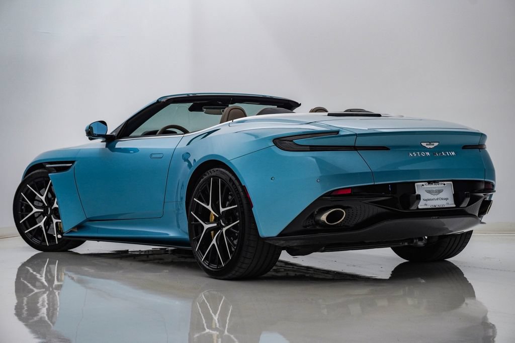 Used 2024 Aston Martin DB12 Convertible RWD image 10
