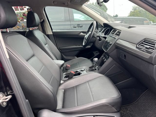 Used 2018 Volkswagen Tiguan SEL AWD/4WD image 8