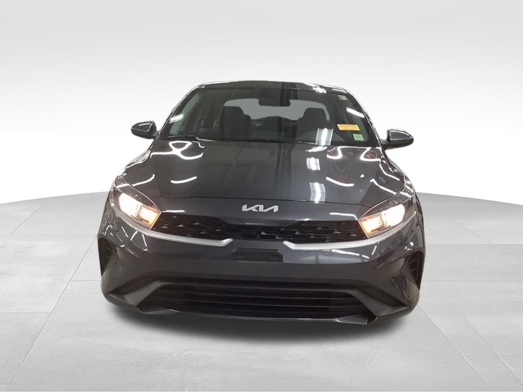 Certified 2023 Kia Forte LXS FWD image 5