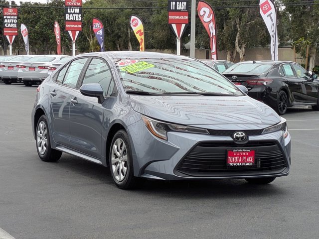 Used 2025 Toyota Corolla LE image 3