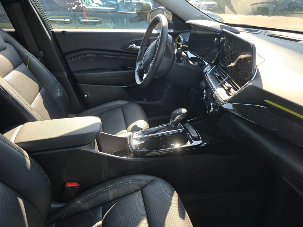 Used 2025 Chevrolet Trax ACTIV w/ Driver Confidence Package FWD image 12