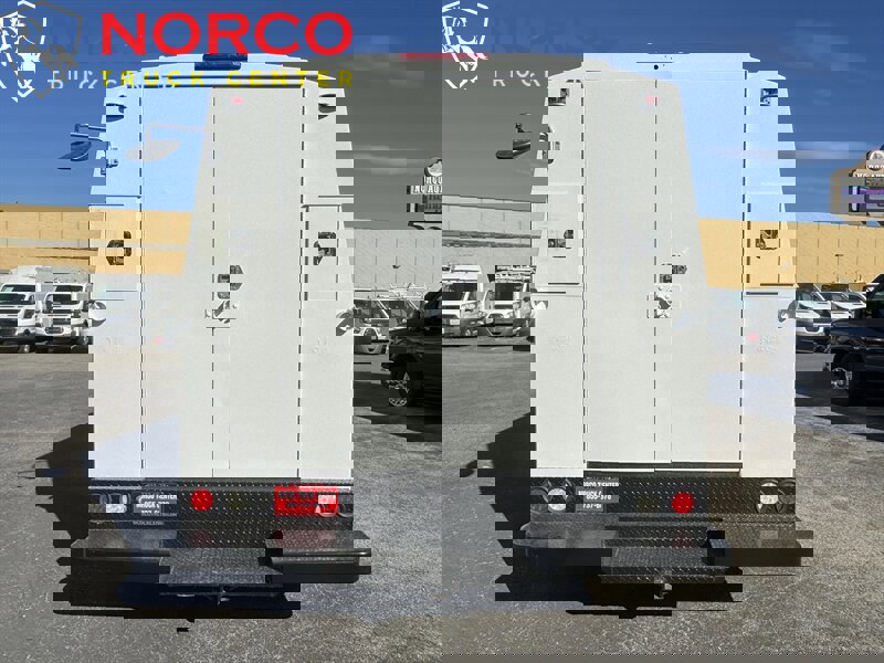 Used 2022 Ford E-350 and Econoline 350 Super Duty w/ Power Windows & Locks Group RWD image 9