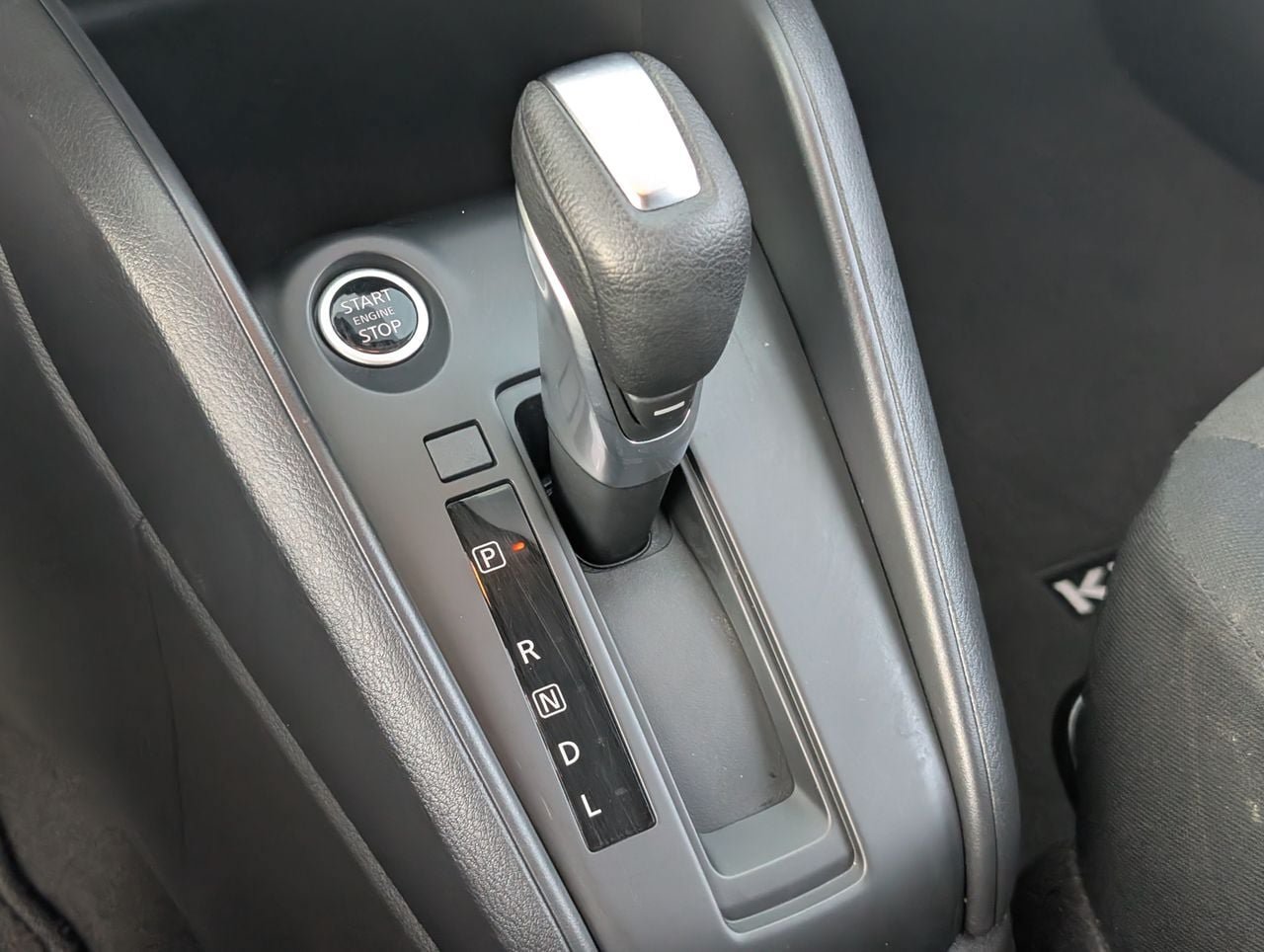 Certified 2025 Nissan Kicks Play S FWD image 18