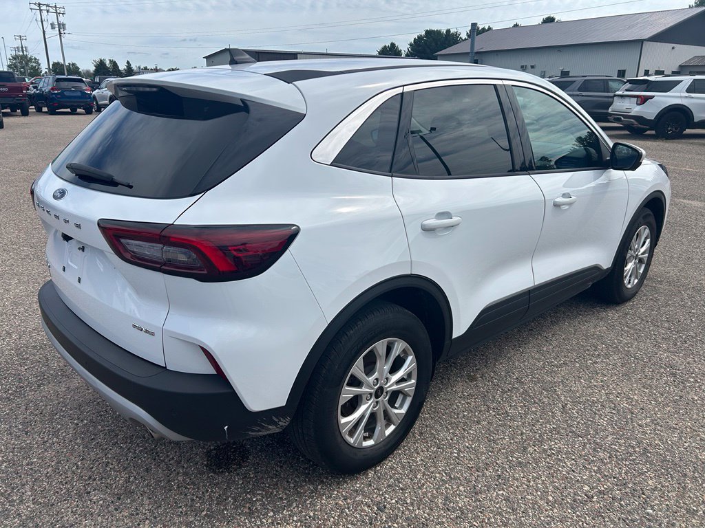 Used 2024 Ford Escape Active w/ Tech Pack #2 AWD/4WD image 7