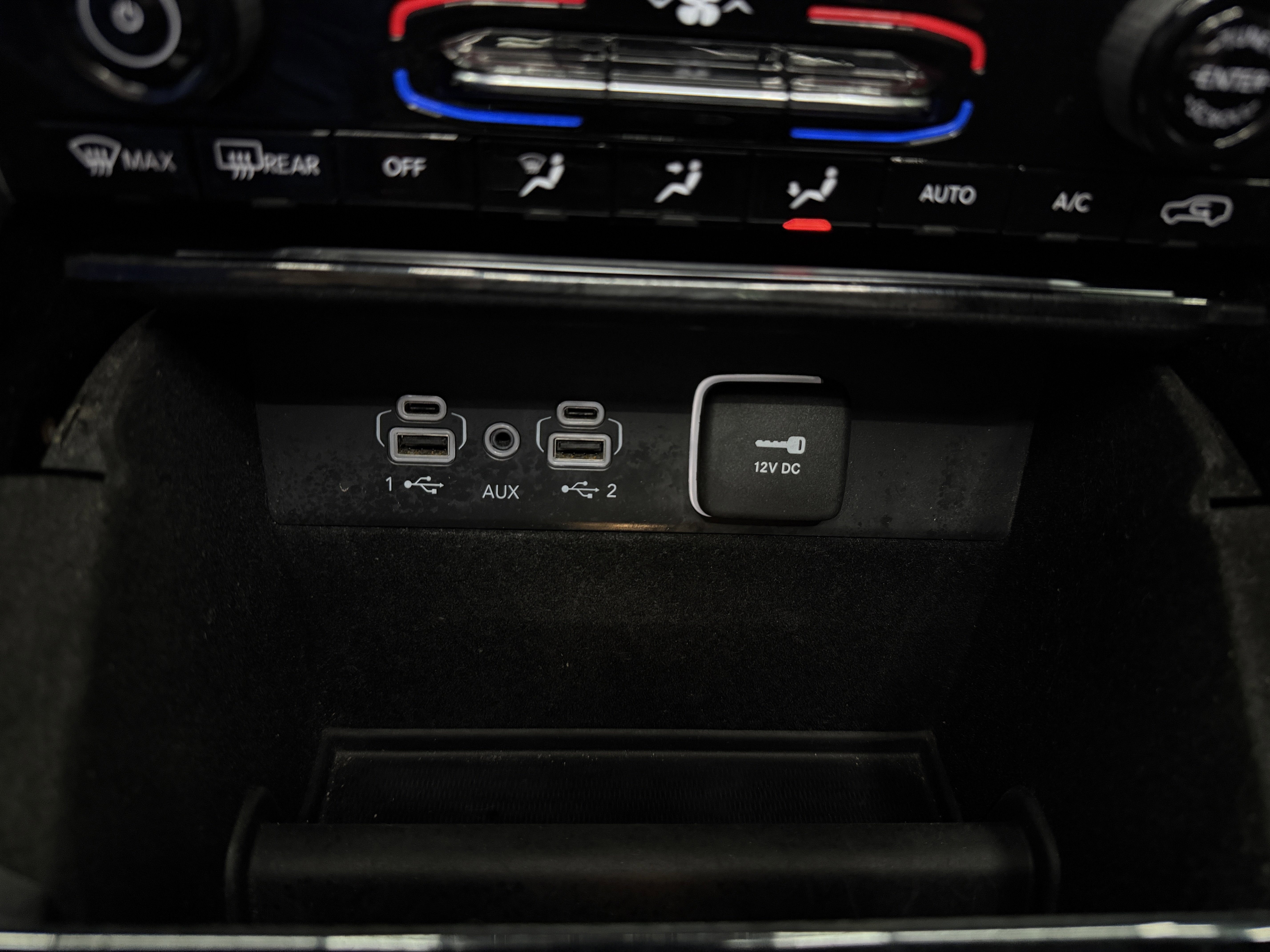 Used 2021 Jeep Grand Cherokee L Limited w/ Luxury Tech Group II image 23