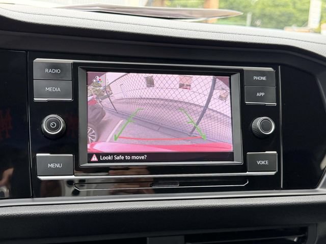 Certified 2023 Volkswagen Jetta SE FWD image 29
