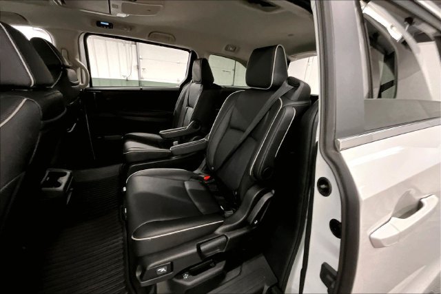 Used 2025 Honda Odyssey Touring image 25
