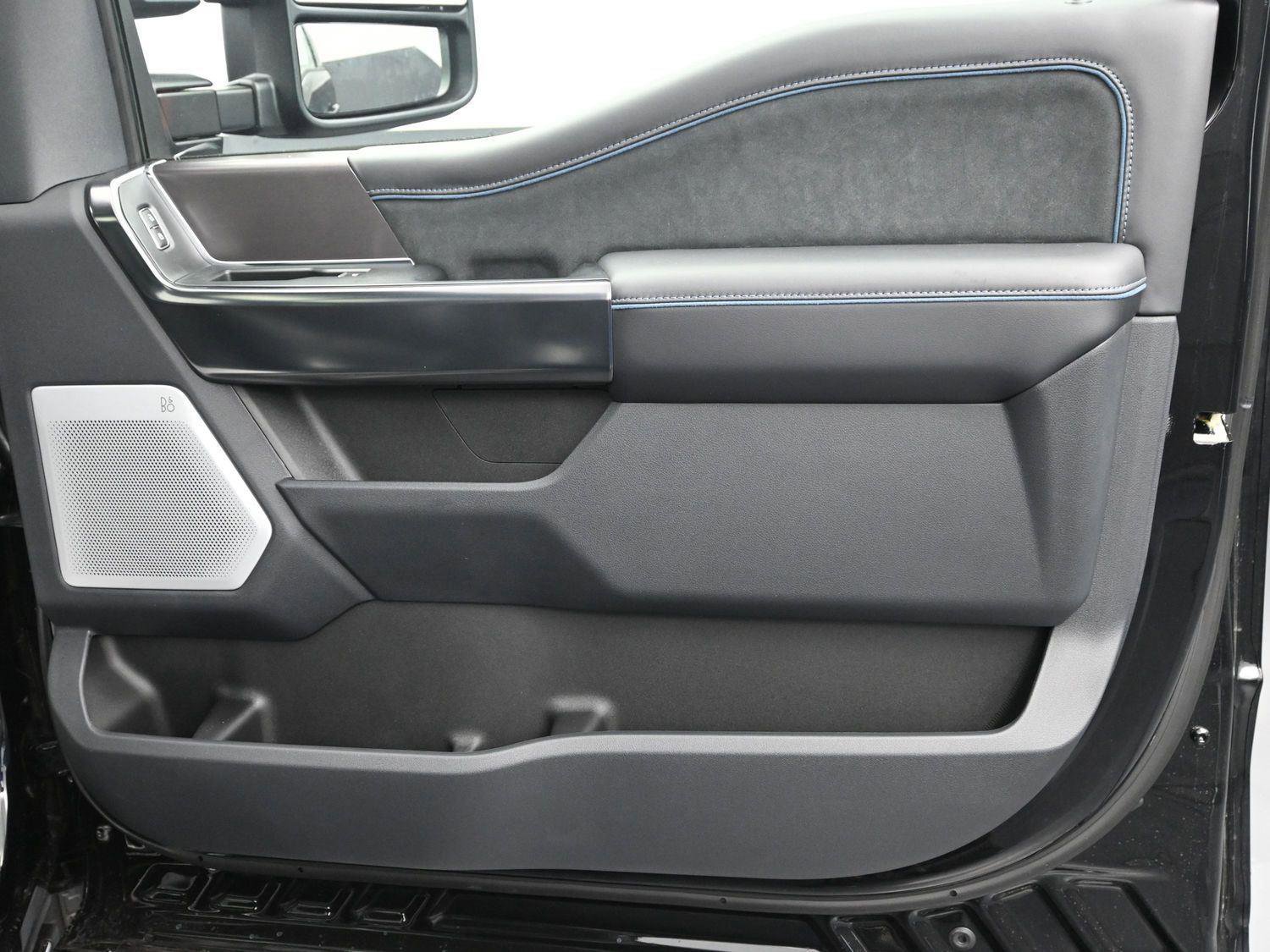 New 2026 Ford F250 Platinum image 9