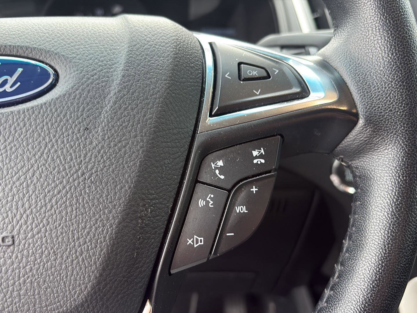 Used 2024 Ford Edge SEL image 22