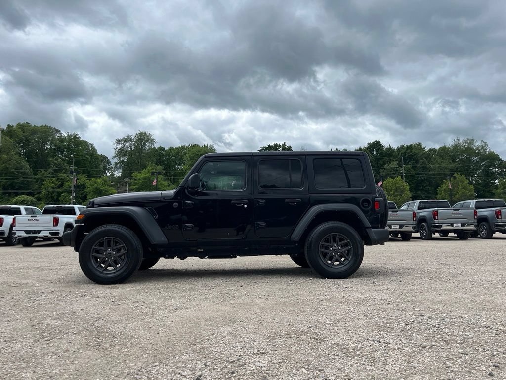 Used 2024 Jeep Wrangler Unlimited Sport AWD/4WD image 17