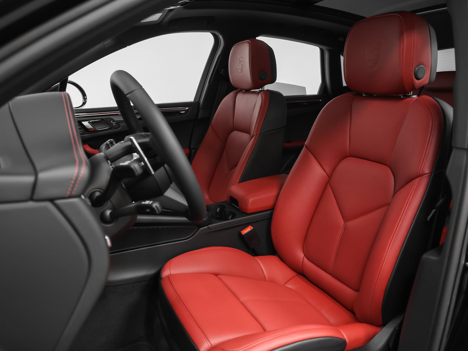 New 2026 Porsche Macan AWD/4WD image 5
