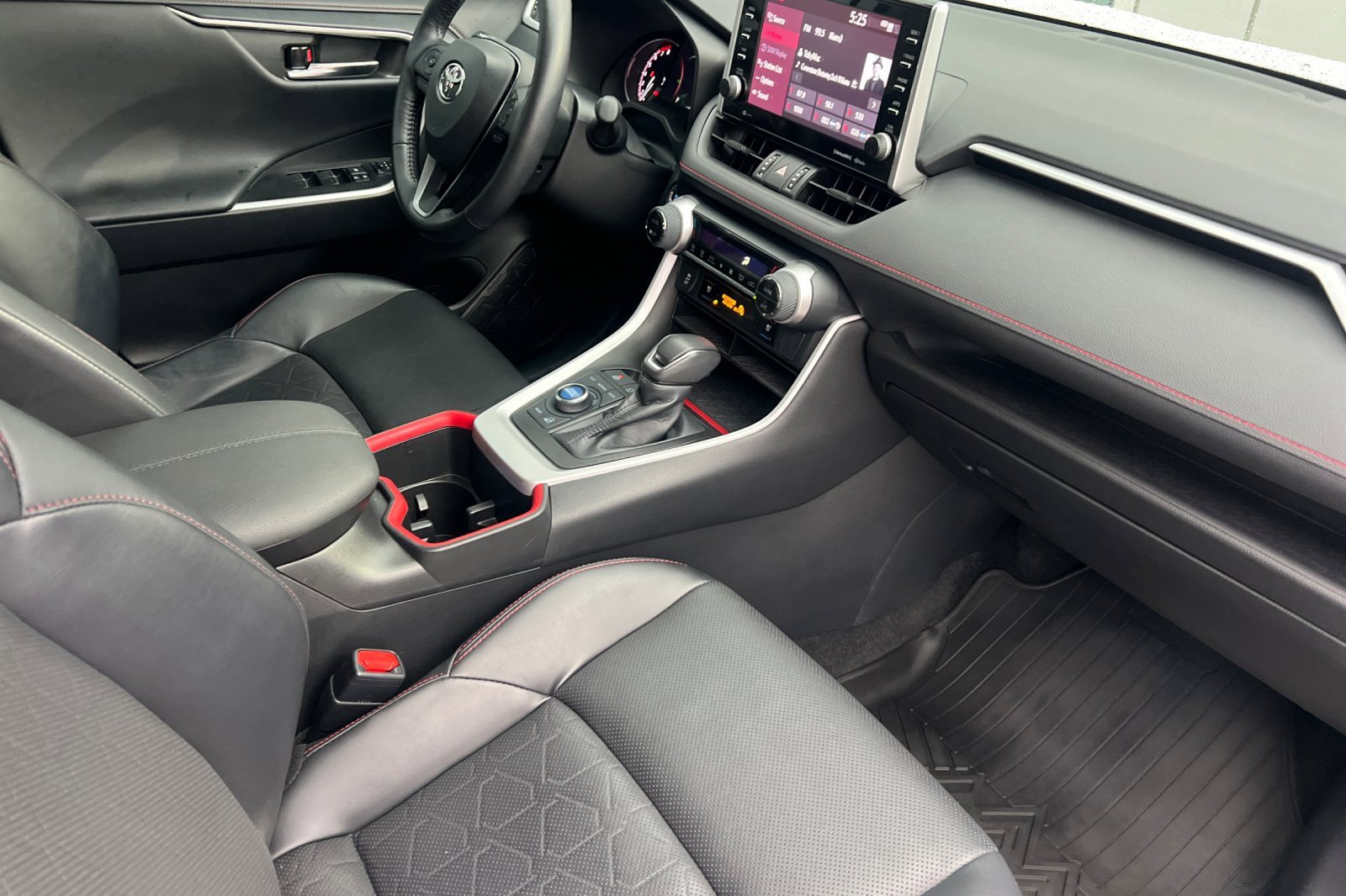 Certified 2022 Toyota RAV4 TRD Off-Road image 13