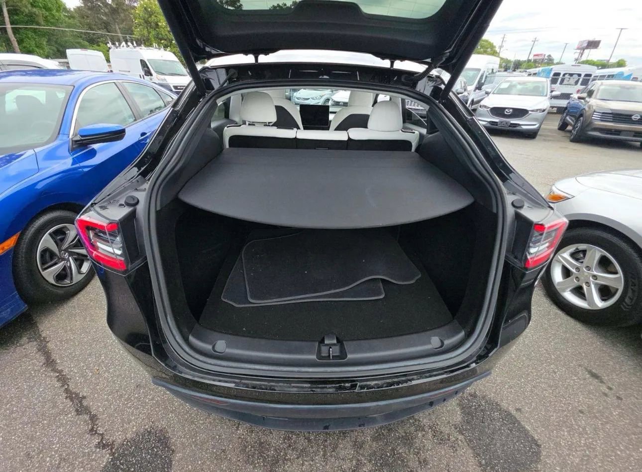 Used 2023 Tesla Model Y Performance AWD/4WD image 4
