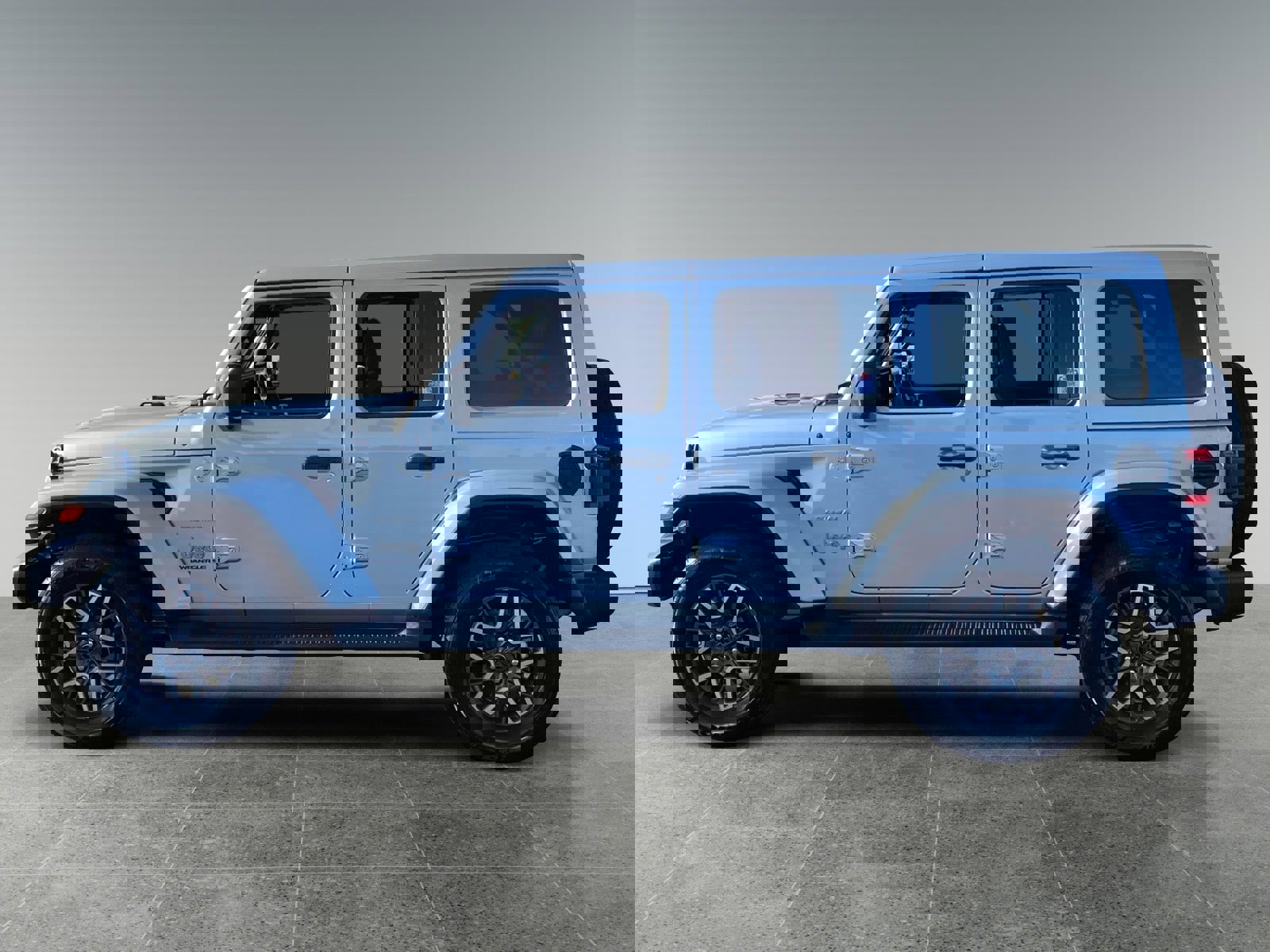 Used 2024 Jeep Wrangler Sahara image 2