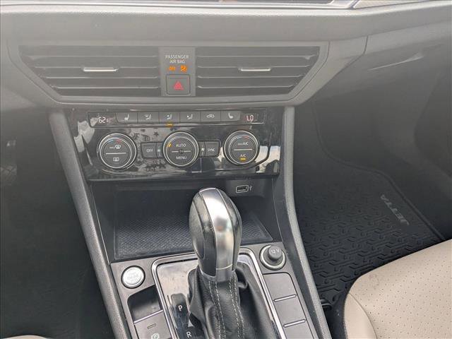 Used 2019 Volkswagen Jetta R-Line image 13