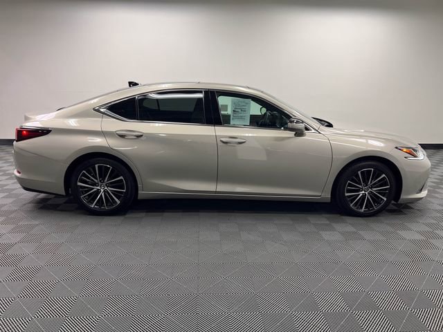 Certified 2024 Lexus ES 350 w/ Premium Package FWD image 4