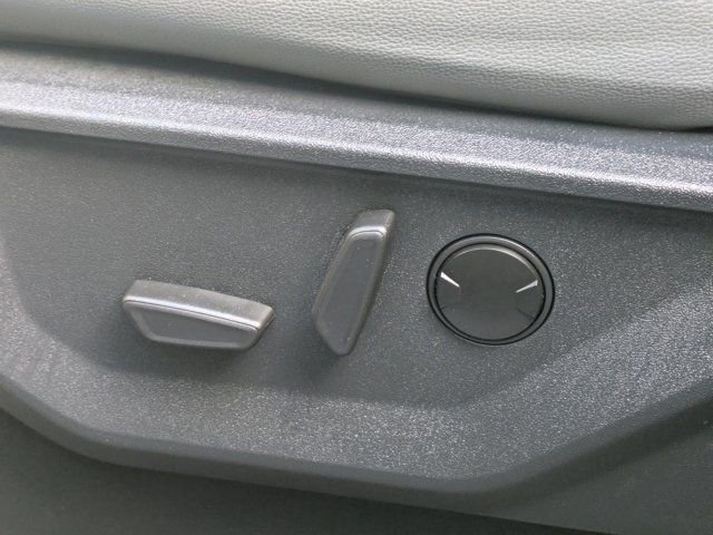 Used 2025 Ford F150 Lightning Flash w/ Max Trailer Tow Package image 18