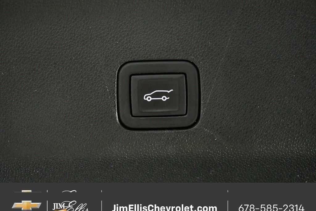 Certified 2024 Chevrolet Suburban LT RWD image 33
