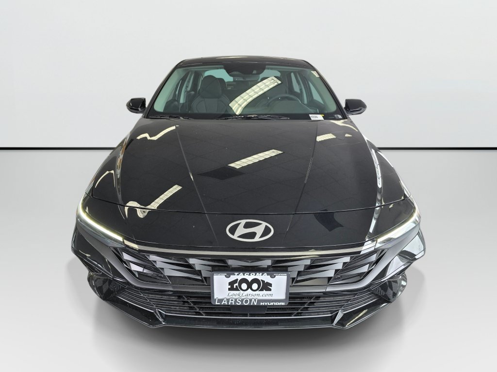 New 2026 Hyundai Elantra Limited FWD image 8