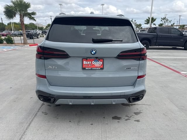New 2026 BMW X5 xDrive50e w/ M Sport Package AWD/4WD image 5