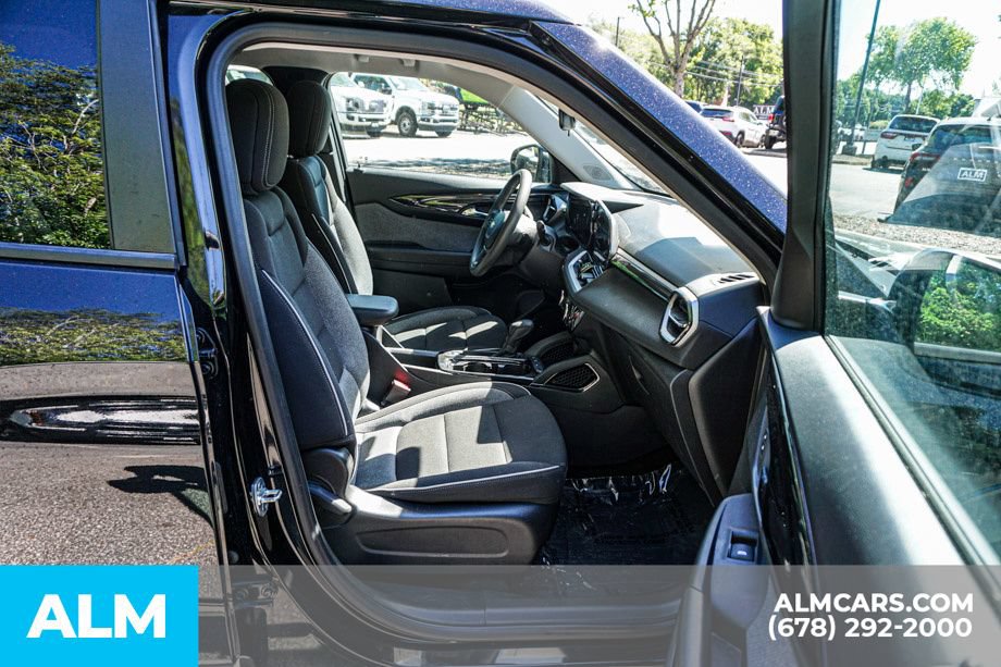 Used 2025 Chevrolet TrailBlazer LT FWD image 22