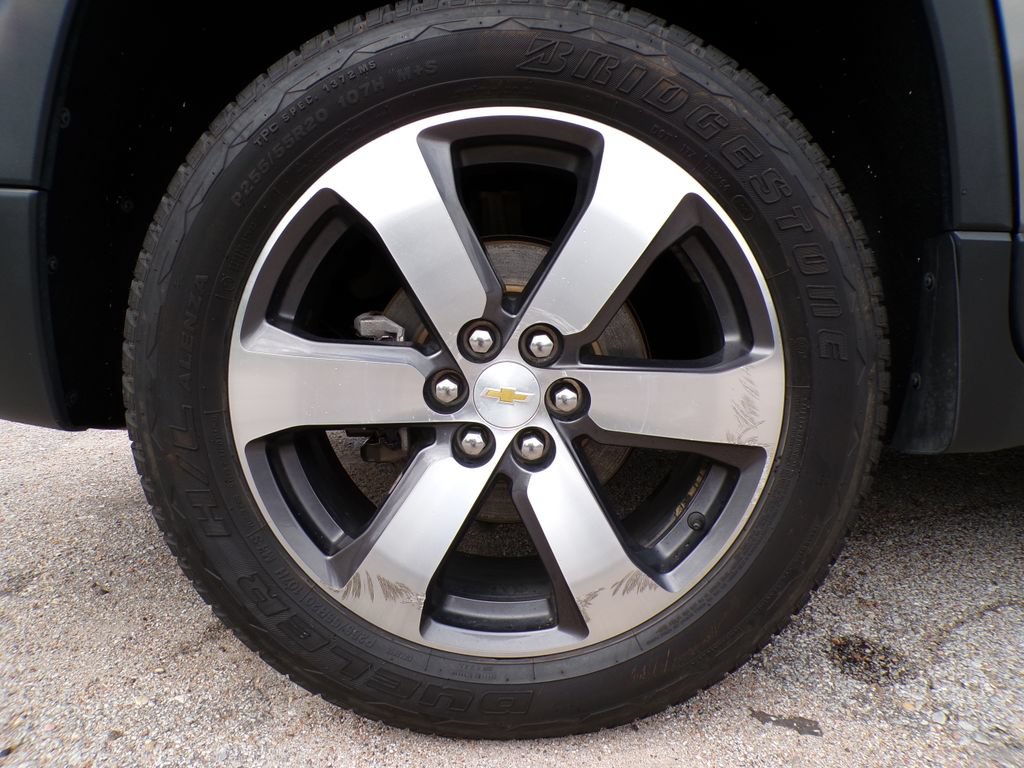 Used 2018 Chevrolet Traverse LT w/ LPO, Floor Liner Package AWD/4WD image 25