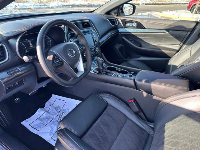Used 2022 Nissan Maxima SR w/ Sport Mat Group FWD image 21