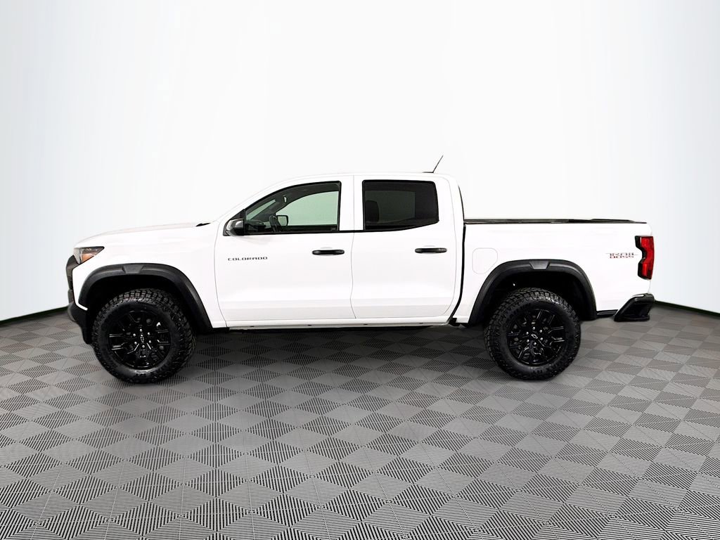 Used 2025 Chevrolet Colorado Trail Boss AWD/4WD image 5