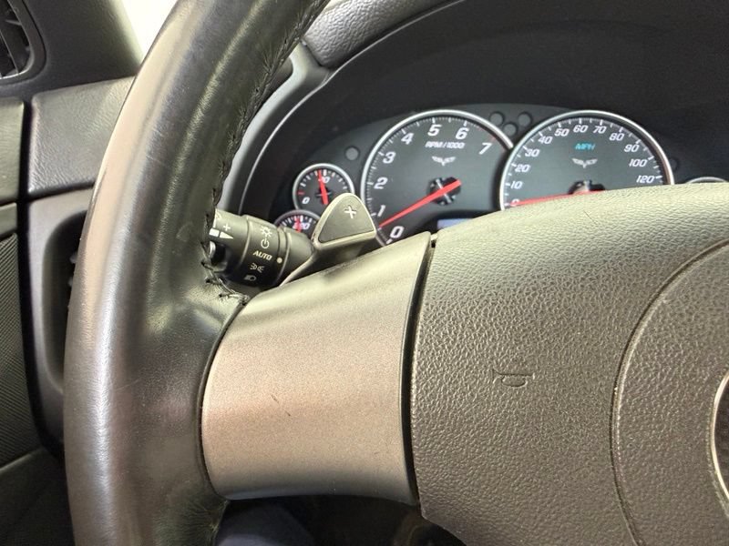 Used 2007 Chevrolet Corvette Convertible w/ Preferred Equipment Group RWD image 23