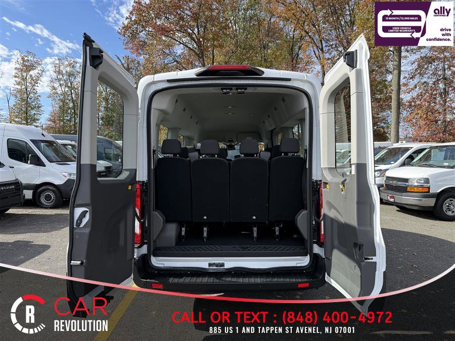 Used 2023 Ford Transit 350 XLT RWD image 6
