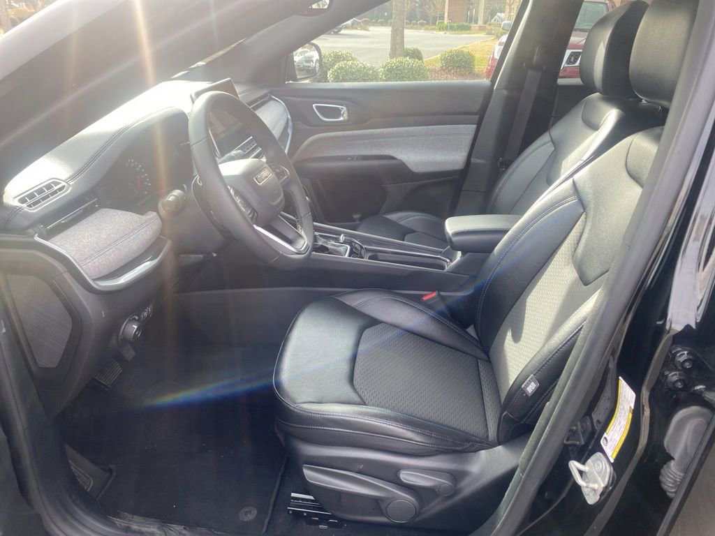 Used 2024 Jeep Compass Latitude image 14