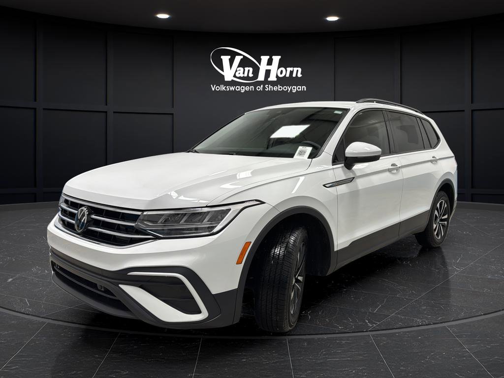 Used 2024 Volkswagen Tiguan S image 3