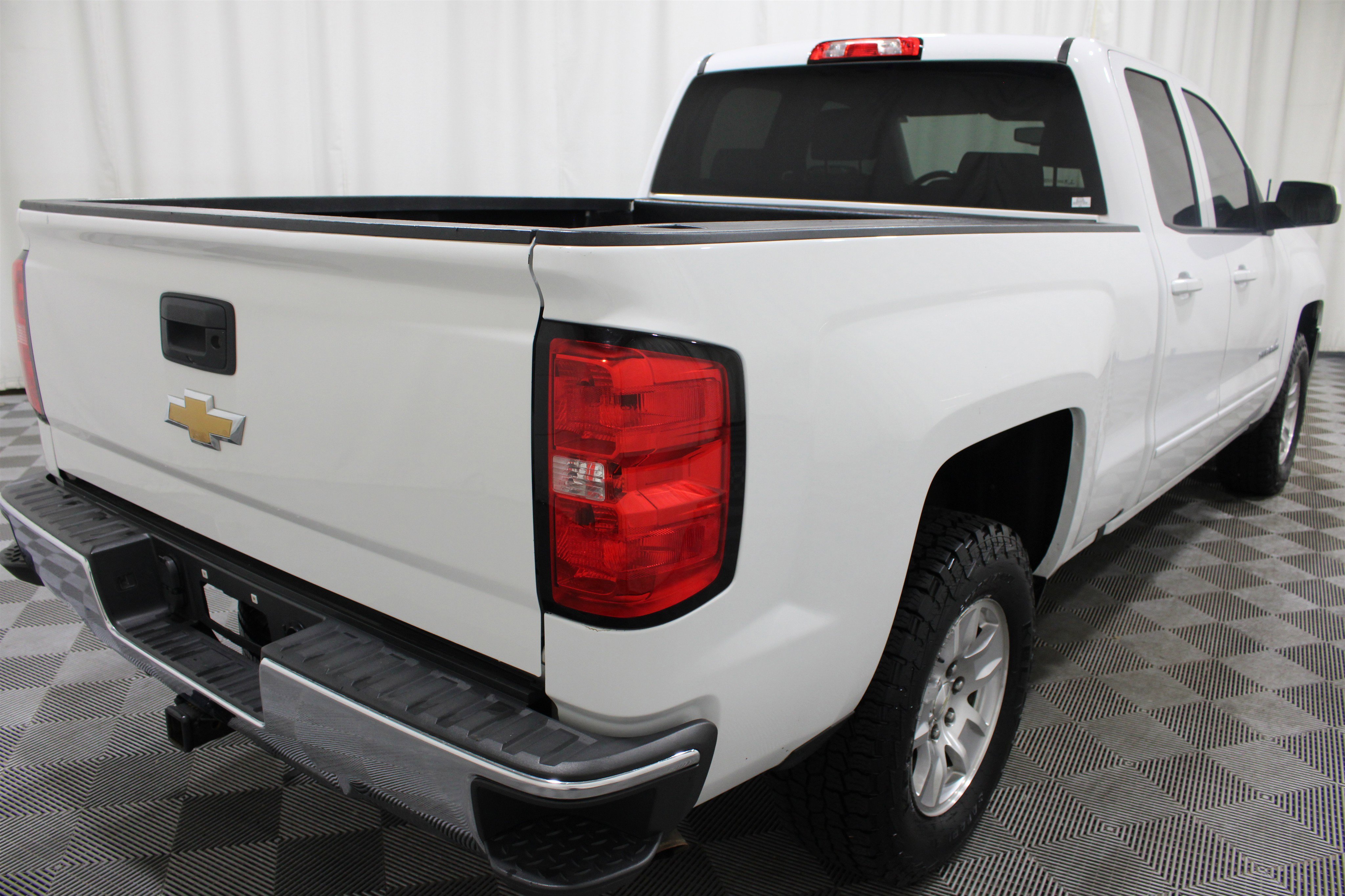 Used 2019 Chevrolet Silverado 1500 LT AWD/4WD image 25