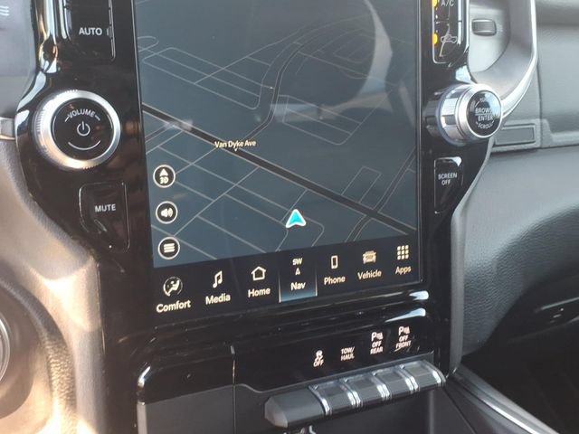 Used 2023 RAM 1500 Laramie AWD/4WD image 19
