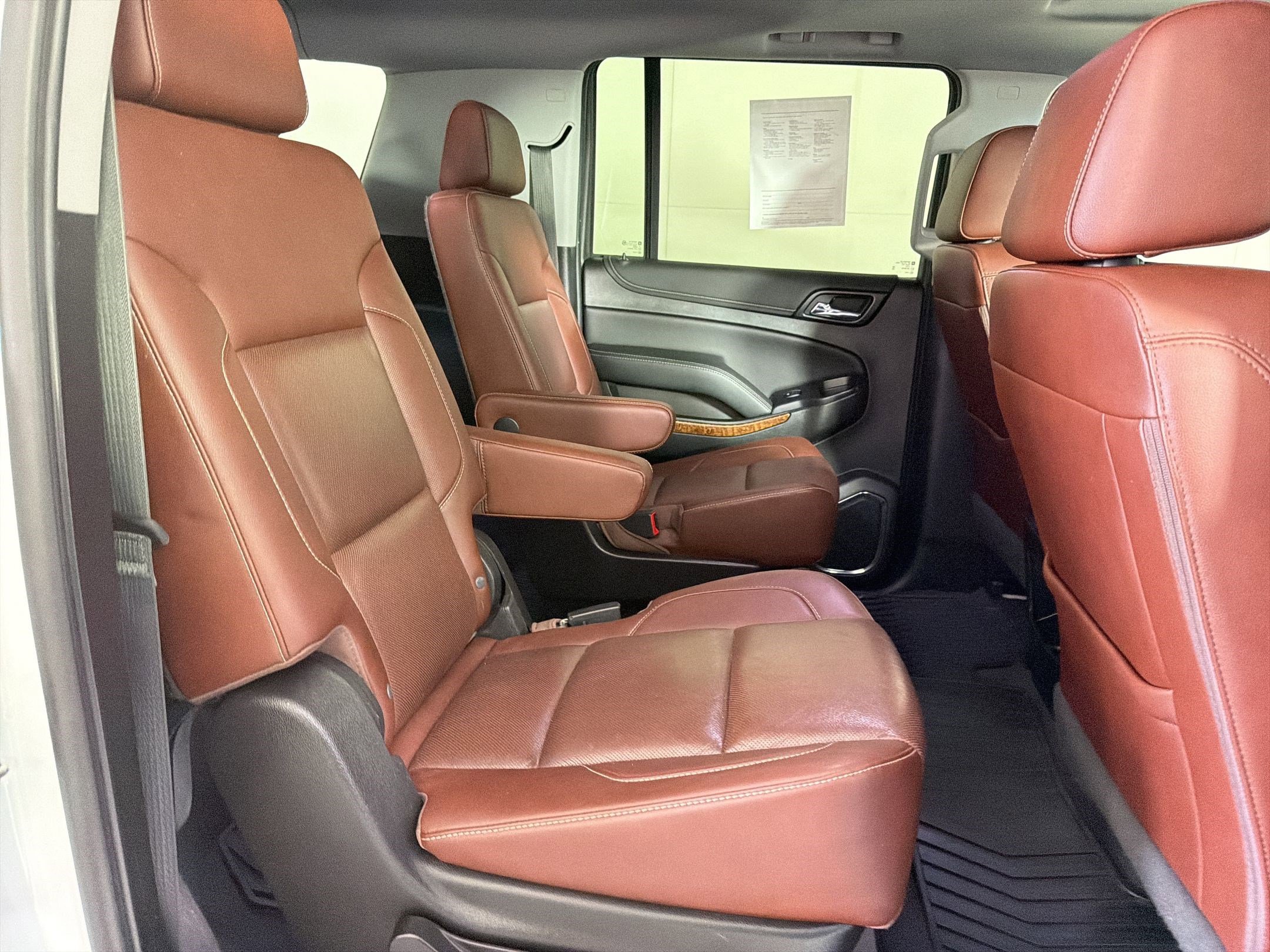 Used 2019 Chevrolet Suburban Premier w/ Premier Plus Edition AWD/4WD image 30