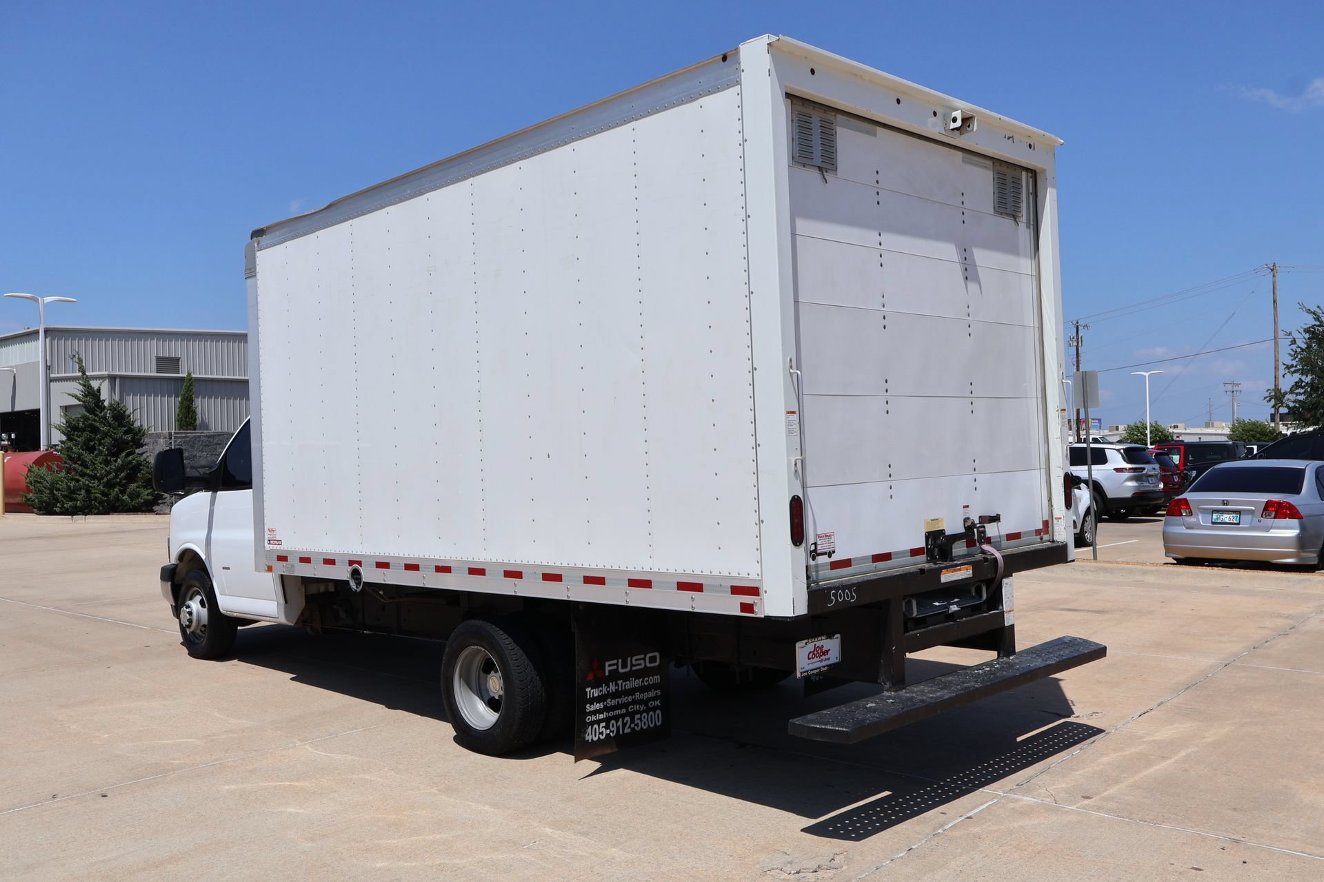 Used 2020 Chevrolet Express 3500 w/ Power Convenience Package RWD image 19
