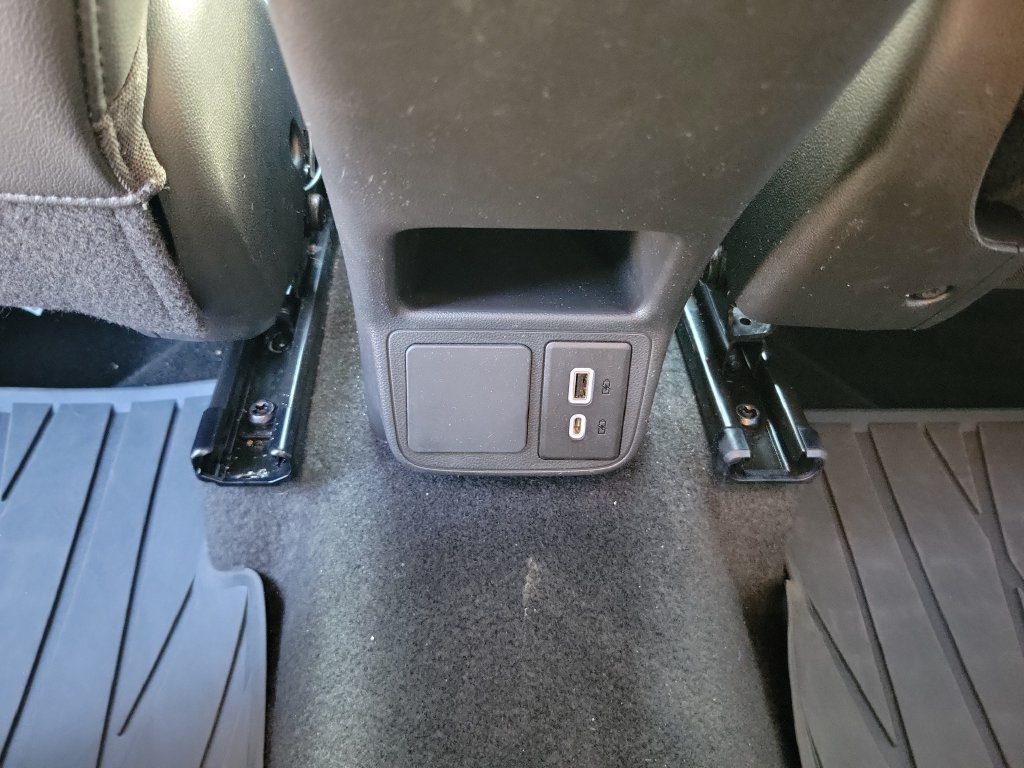 Used 2023 Buick Encore GX Preferred w/ Cold Weather Comfort Package AWD/4WD image 29