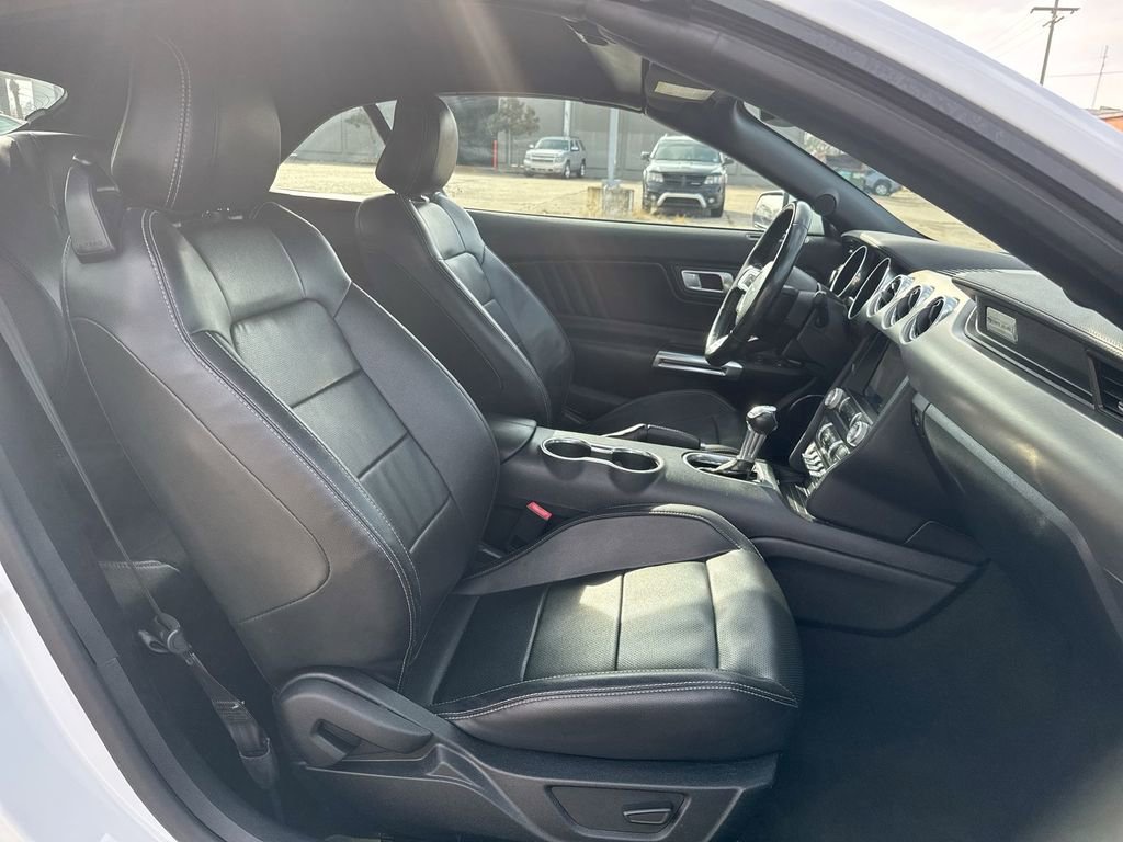 Used 2022 Ford Mustang Premium image 31