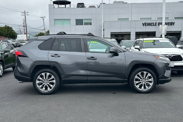 Certified 2022 Toyota RAV4 XLE Premium AWD/4WD image 3